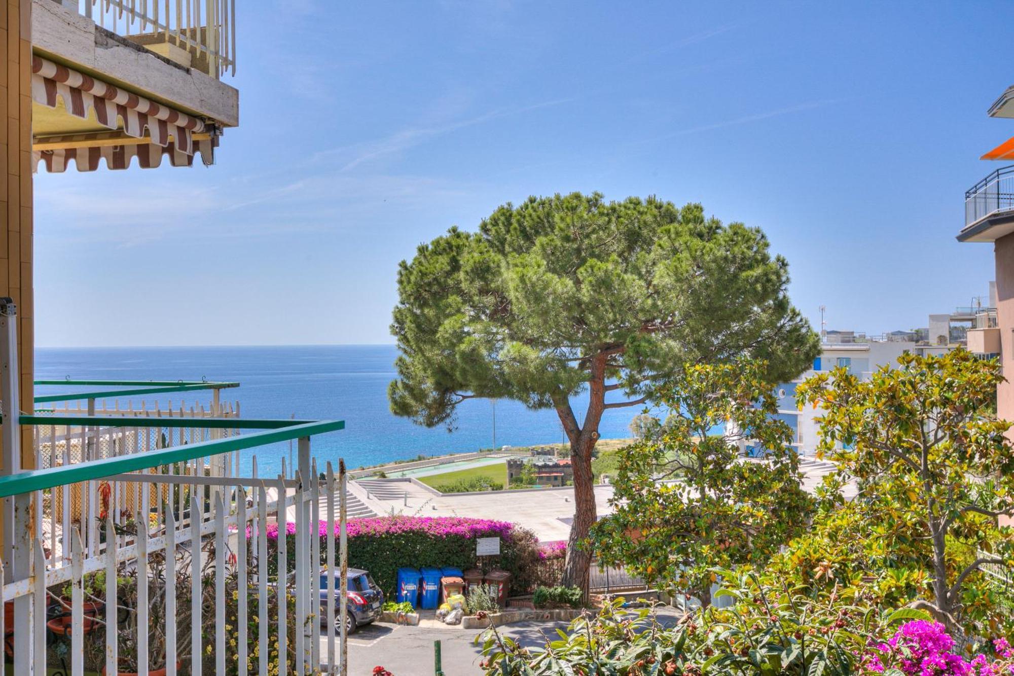 Casa Emma With Sea Glimpse - Happy Rentals 圣雷默 外观 照片